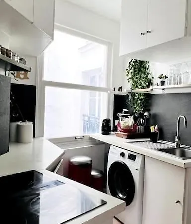 Apartment Unique In Paris